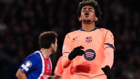 Barca đã ‘tự sát tập thể’ ở Paris
